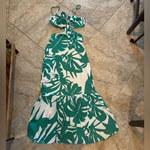 Women’s Maxi Dress - Green & White Bought at Local Boutique NWT Size Large